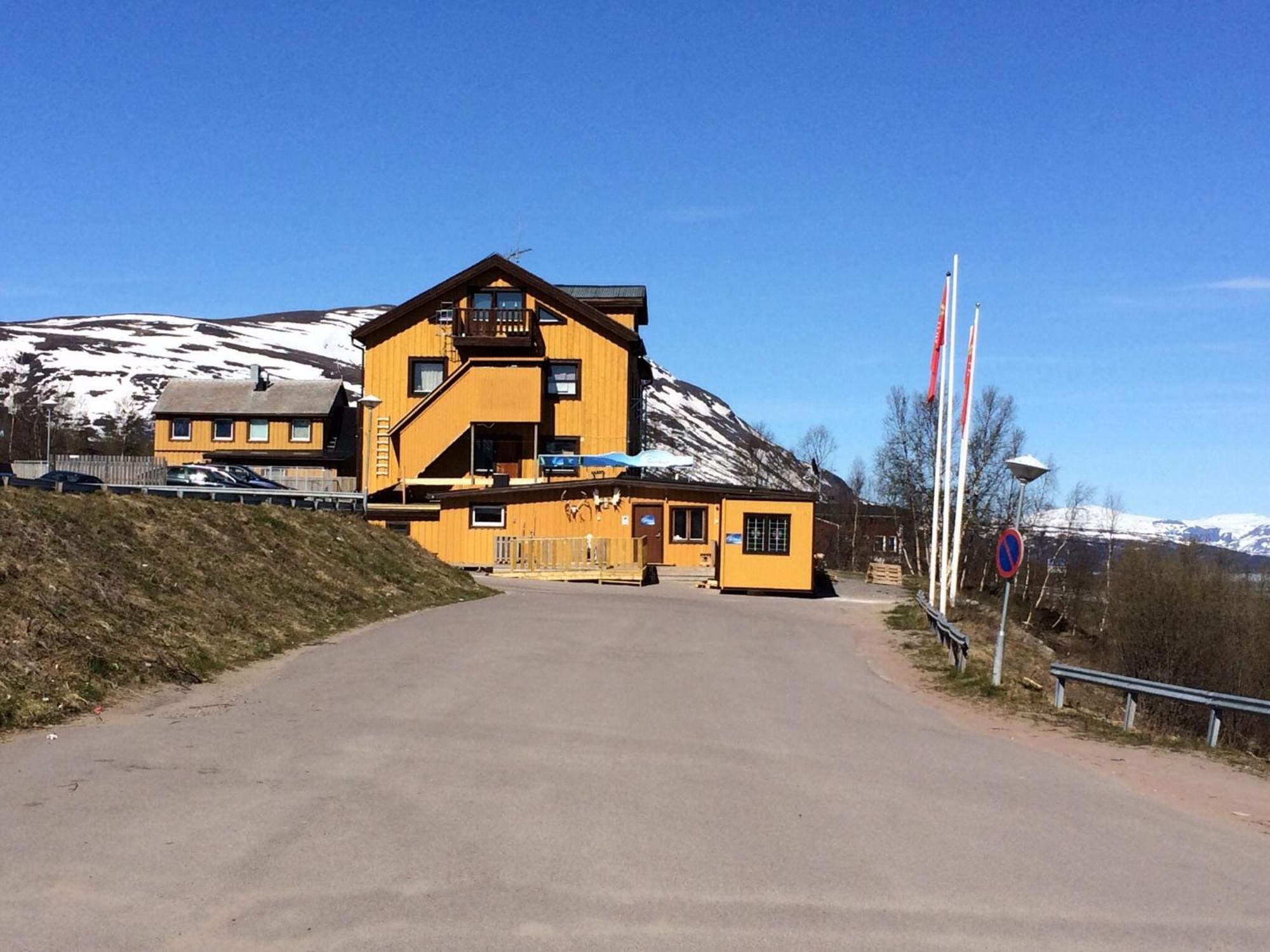 Abisko Guesthouse & Activities Bagian luar foto